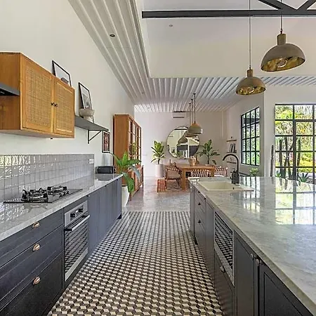 Villa Badoum Guesthouse